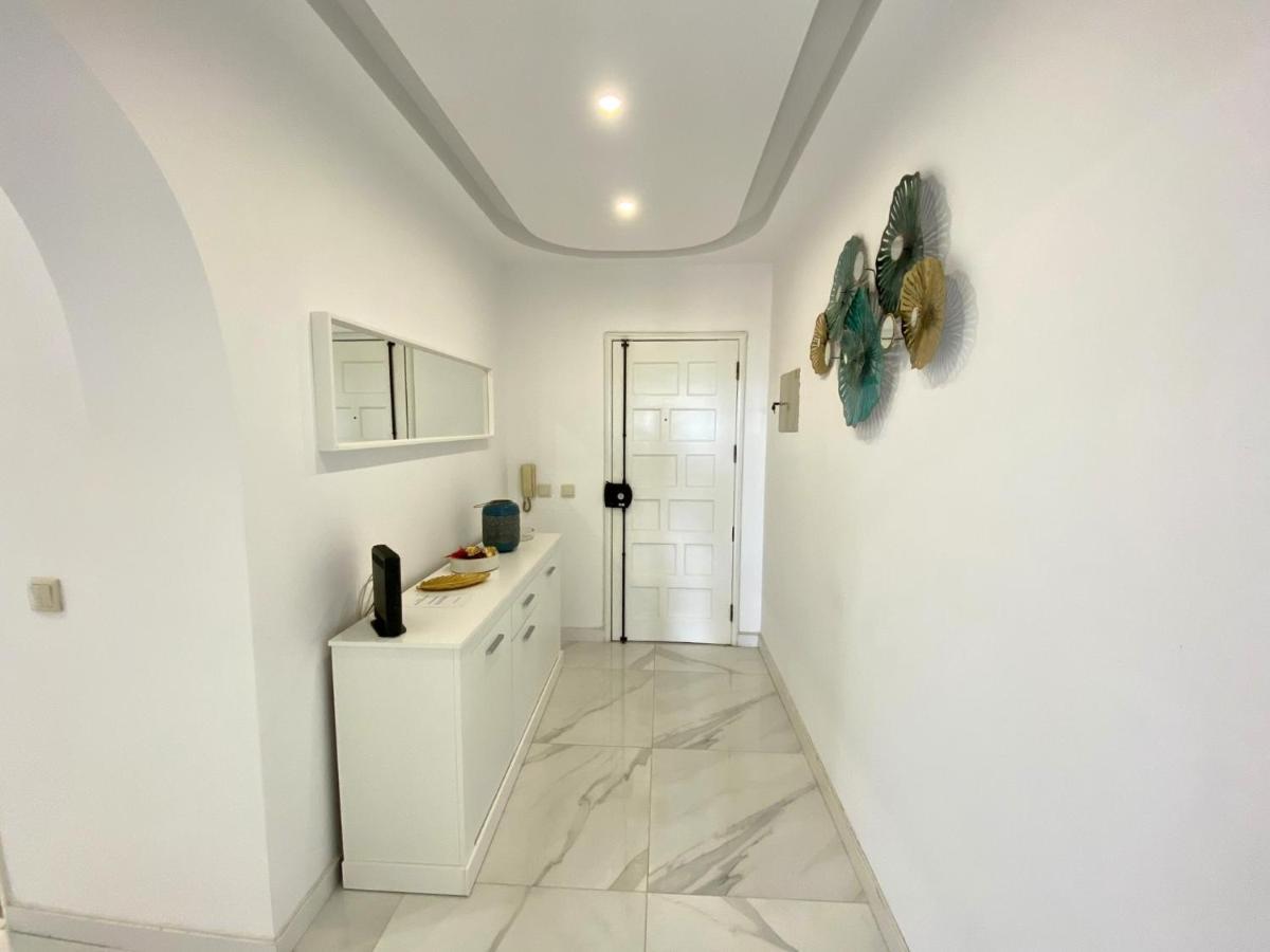 Crystal By Homing Apartment